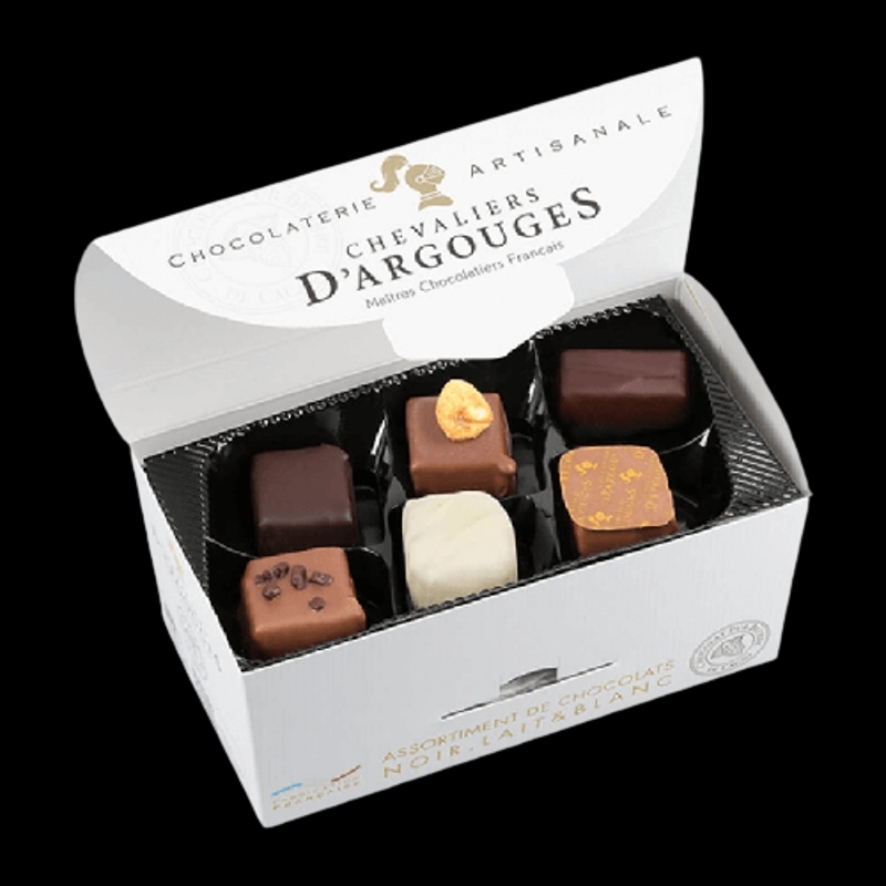 18 Mixed Chocolate White Gift Box